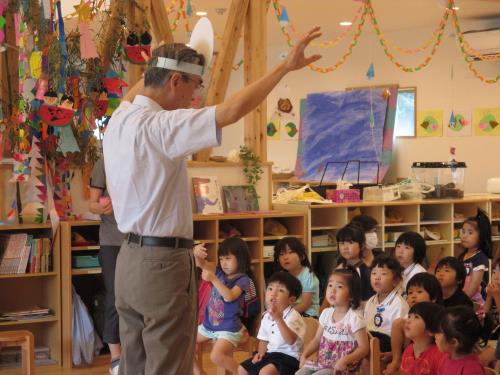 園長先生に「七夕」のお話を聞きました 園長先生に「七夕」のお話を聞きました