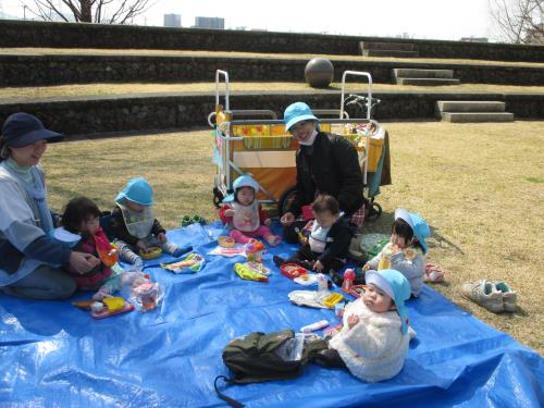 じぶんでたべれるよ じぶんでたべれるよ