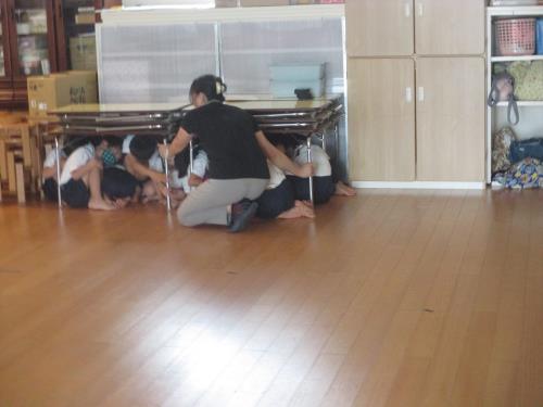 喋らずに隠れます 喋らずに隠れます