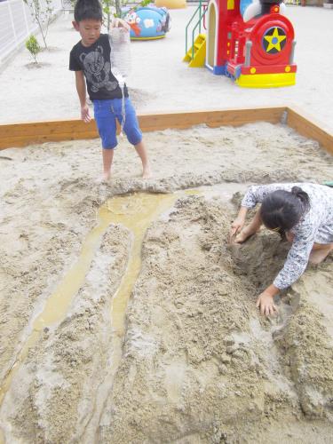 水路づくり! 水路づくり!