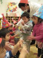 はい、どうぞ! ありがとう! はい、どうぞ! ありがとう!