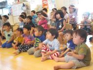 1、2歳児さんもしっかり見てます 1、2歳児さんもしっかり見てます