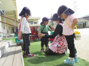 そら組さんで最後の外遊び そら組さんで最後の外遊び