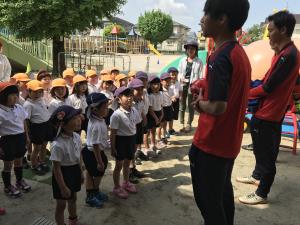 顔を合わせて、まずはコミュニケーション 顔を合わせて、まずはコミュニケーション