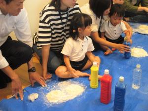 2歳児~小麦粉粘土~ 2歳児~小麦粉粘土~