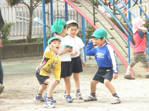 紙飛行機飛ばそうよ! 紙飛行機飛ばそうよ!
