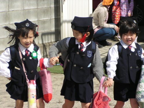 待ちに待ってた幼稚園、『はやくお友だちに会いたいな』 待ちに待ってた幼稚園、『はやくお友だちに会いたいな』