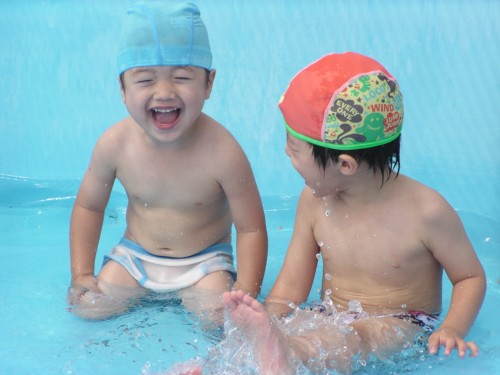 大きなプール、嬉しいね! 大きなプール、嬉しいね!