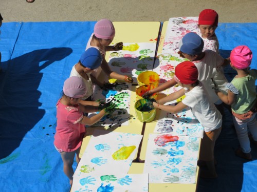 手形をぺったんぺったん 手形をぺったんぺったん