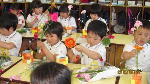 真剣な眼差し…。 真剣な眼差し…。