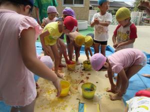 足でもつけてみよう! 足でもつけてみよう!