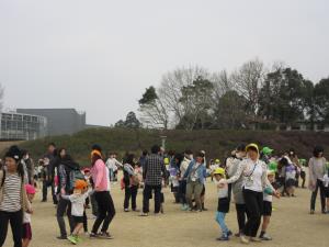 な~べな~べそっこぬけ~ な~べな~べそっこぬけ~