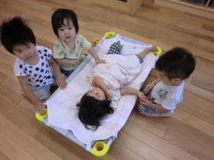 「おきて~」 「おきて~」