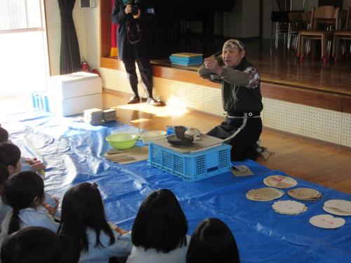 こうして作るんだよ! こうして作るんだよ!