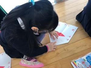 丁寧に折れるかな? 丁寧に折れるかな?