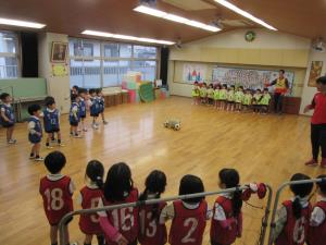 どのチームがたくさんゴールを決められるかな? どのチームがたくさんゴールを決められるかな?