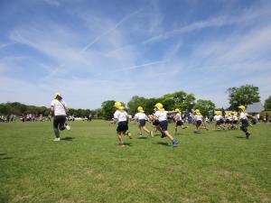 先生も本気で走ってます 先生も本気で走ってます
