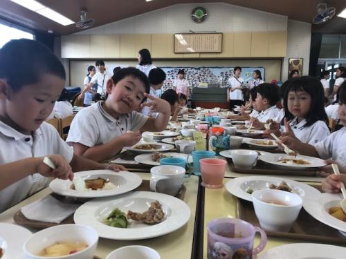 おいしいな! おいしいな!