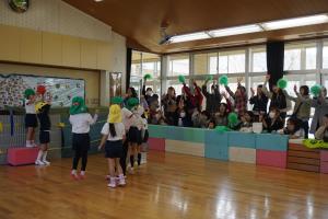 お母様方の応援に後押しされて…。 お母様方の応援に後押しされて…。