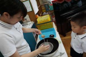 ジェリーをついでもらいます ジェリーをついでもらいます