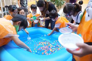 たくさんすくうぞ! たくさんすくうぞ!