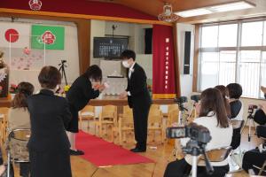 先生もこれまでよく頑張ってきましたね。 先生もこれまでよく頑張ってきましたね。