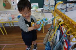 しっかり手を拭いています。 しっかり手を拭いています。