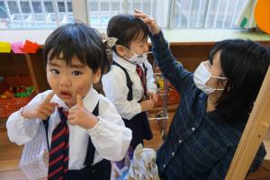 カメラを向けると涙が止まりました。 カメラを向けると涙が止まりました。