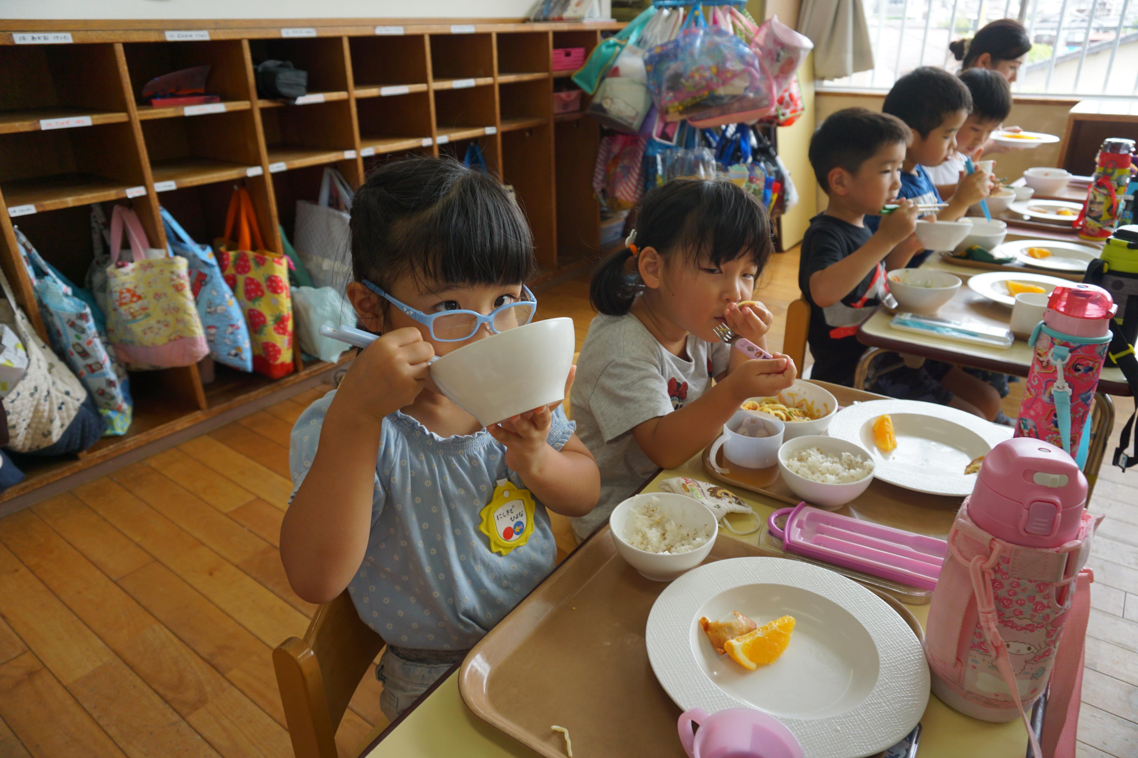 たくさん食べてます! たくさん食べてます!