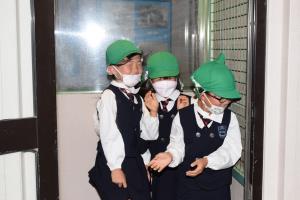 倒れそうになるくらい強い風でした 倒れそうになるくらい強い風でした