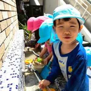 水、気持ちいいよ 水、気持ちいいよ