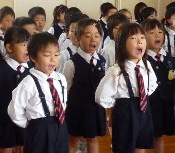 発音や発声も意識しながら歌ってみよう! 発音や発声も意識しながら歌ってみよう!