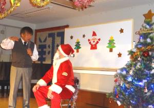 園長先生が英語で通訳してくださいました。 園長先生が英語で通訳してくださいました。