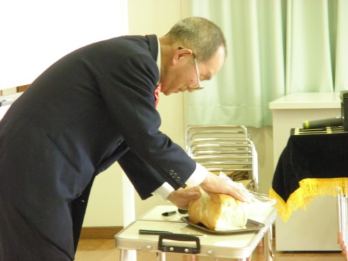 パンの中から・・・ パンの中から・・・