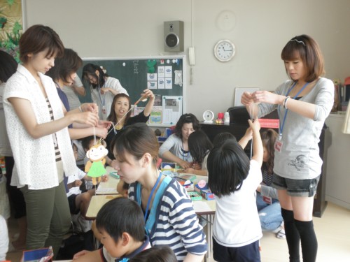 おさるさん のぼってる? おさるさん のぼってる?