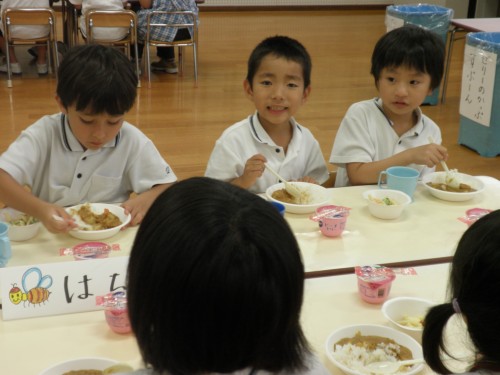 う~ん、おいしい! う~ん、おいしい!