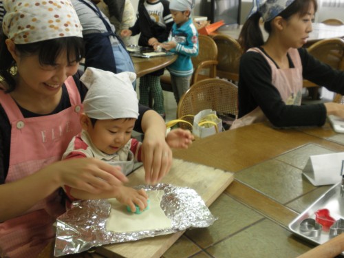 型抜き楽しいな♪ 型抜き楽しいな♪