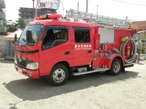 これが、ポンプ車です。 これが、ポンプ車です。