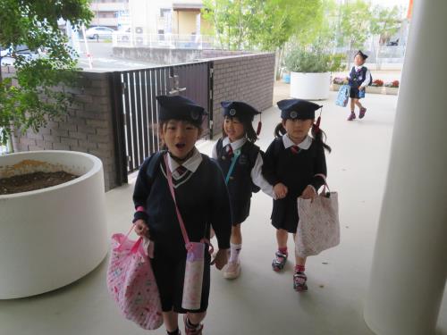 元気いっぱいの笑顔でおはよう。 元気いっぱいの笑顔でおはよう。