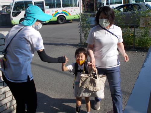 笑顔で登園