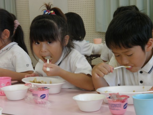 愛情たっぷりのカレー、おいしいね! 愛情たっぷりのカレー、おいしいね!