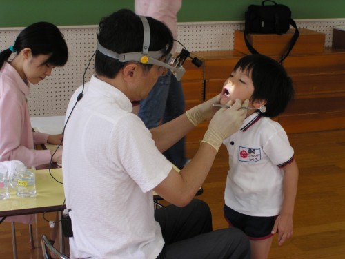 おおきく口をあけてね。 おおきく口をあけてね。