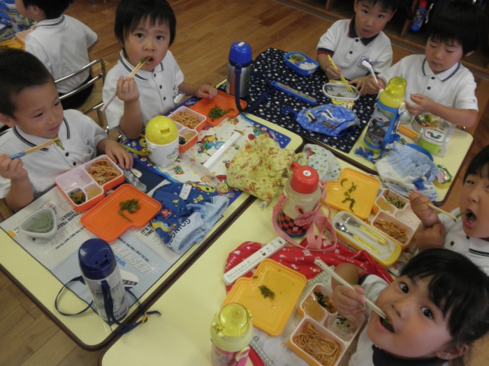 ピーマン、あまくておいしいよ。 ピーマン、あまくておいしいよ。