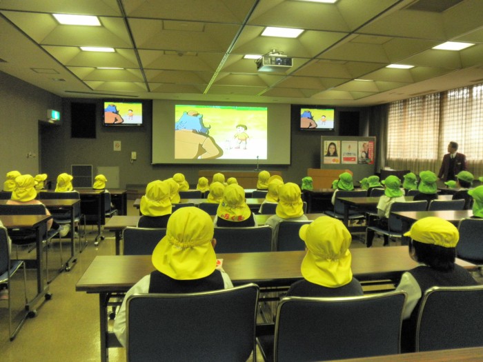 地震のDVD視聴 地震のDVD視聴