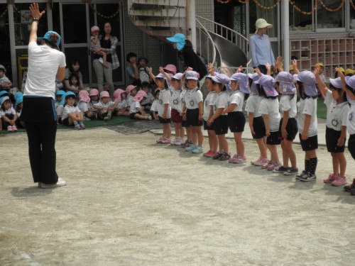 道路の渡り方を練習しました 道路の渡り方を練習しました