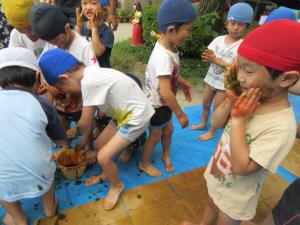 顔にもつけちゃえ! 顔にもつけちゃえ!