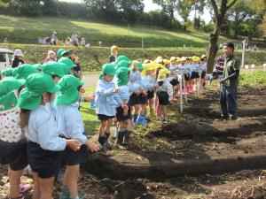 真剣に聞いています! 真剣に聞いています!