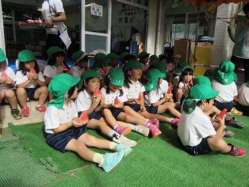 みんなで食べるとおいしいね! みんなで食べるとおいしいね!