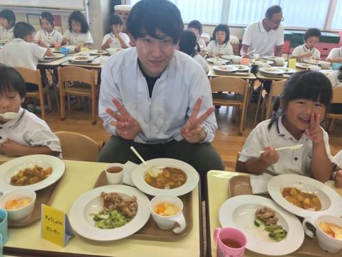 給食の先生とも食べました! 給食の先生とも食べました!