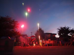 打ち上げ花火。 打ち上げ花火。